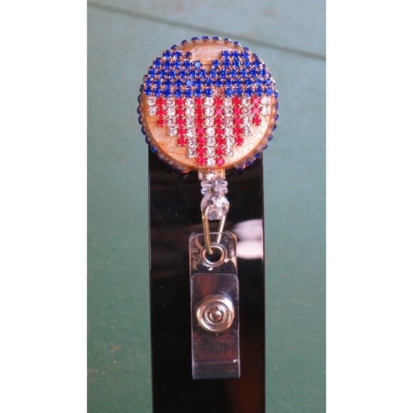 American Flag Love Sweet Temperament Heart Shaped Retractable ID Badge Holder - Picture 2 of 3